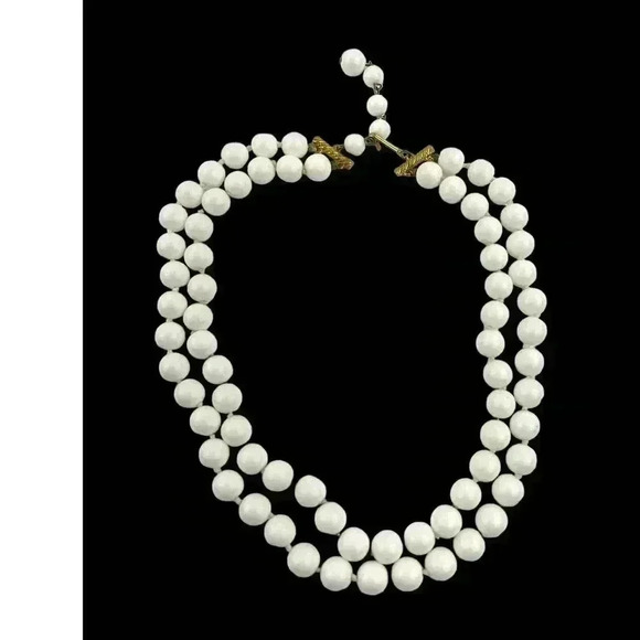 VTG White Bead Layered Necklace Gold Tone Elegant Style 16" - Picture 1 of 12